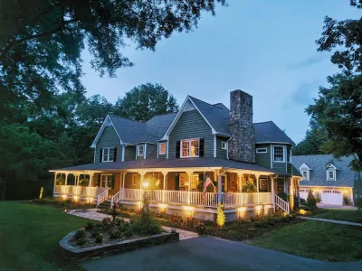 Let’s light up the world w/ outdoor lighting — Landscape Design project by Plant Man