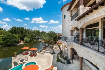 Zbranek & Holt Custom Homes - Smart Home & Theater Installers in Austin, TX