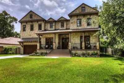 Garden Oaks - Latest 431 by Harry James Building + Design