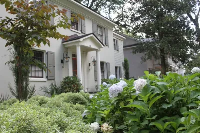 Curb Appeal-The Crescent neighborhood by Remark