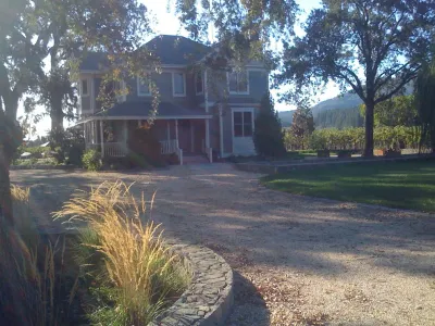 Rollin Landscape Design - Outdoor Lighting Installation in Sonoma, CA