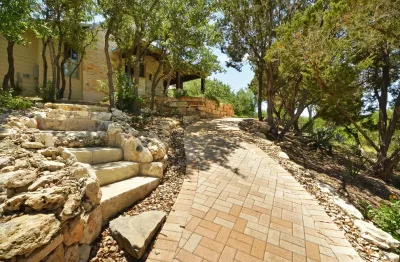 Southern Landscape - Retaining Wall Construction in Austin, TX