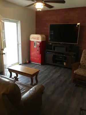 Simple Barnwood Project — Kitchen Remodeling project by LMHDesign