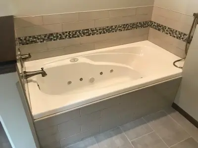 Studio H2O/PSC Distribution - Bathroom Remodeling in Iowa City, IA