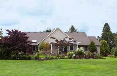 Traditional Northwest Garden Style, Ridgefield, WA — Landscape Design project by The White Pear LLC, Design & Build in Ridgefield