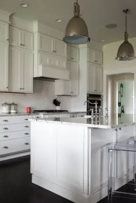 Contemporary Sleek Kitchen Design — Kitchen Remodeling project by Shana Sughroue