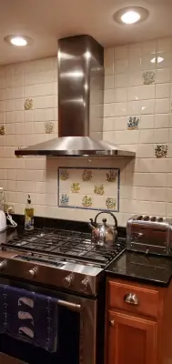 Kitchen Backsplash Renovation — Kitchen Remodeling project by Camino Verde Designs