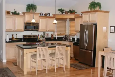 Reed Builders Inc - Carpentry & Woodworking in Johnston, IA