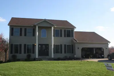 Henderson Roofing & Construction - Roofing & Gutter Services in Canton, OH