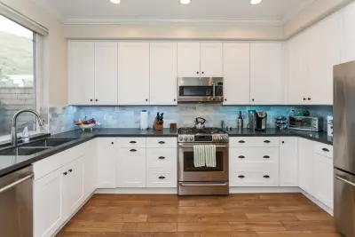 Pearl Remodeling - Garage Door Installation & Repair in Reseda, CA
