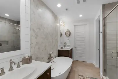 Randy Wise Homes Inc - Custom Cabinets & Cabinetry in Niceville, FL