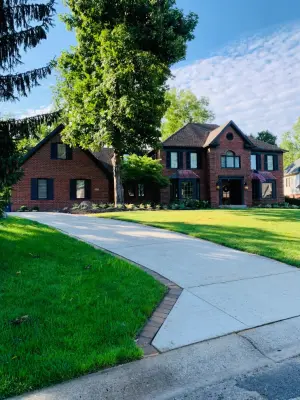 August Initiatives: Stunning Color (Iron Ore) by Sherwin-Williams — House Painting Services project by Void