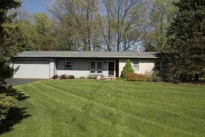 Somerset Painting and Home Improvements - Flooring Installation Services in Bloomfield Hills, MI