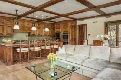 House Painting Arriaga - Custom Cabinets & Cabinetry in Fayetteville, AR