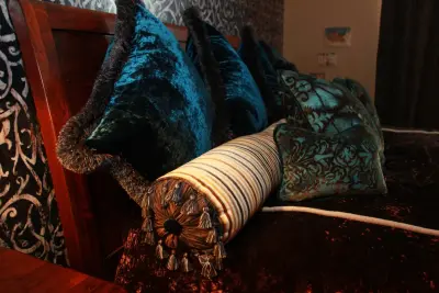 Bespoke Bedding, Cushions, Curtains & Upholstery — House Painting Services project by Paint The Town Red - Color Consulting