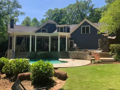 Mateos Painting LLC - Roofing & Gutter Services in Lilburn, GA