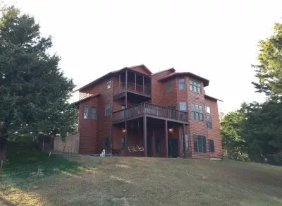 Irvine Painting LLC - Drywall Installation & Repair in Manhattan, KS