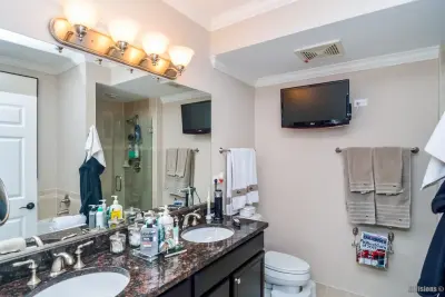 Creative Walls and Spaces - Interior Design & Decorating in Park Ridge, IL