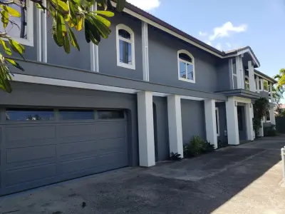 Honolulu: Waialae Nui, Kahala, Kamehame Ridge, Hawaii Kai, and Niu Valley Areas — House Painting Services project by Bernardo's Painting