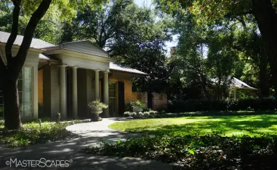 Outdoor Space Design: Gardens, Patios, and Pools — Landscape Construction project by MasterScapes
