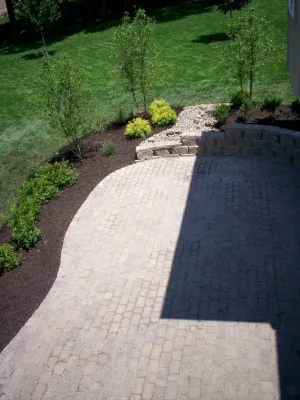 Green Lawn, Inc. - Landscape Construction in Shawnee, KS