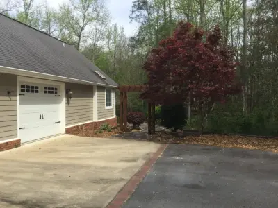 Creativescapes - Tree & Shrub Care in Glennville, GA