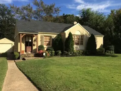 Camp Lawn Care, Landscaping, & Tree Services - Tree & Shrub Care in Hernando, MS