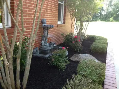 Hometown Lawns Landscape Management - Tree & Shrub Care in Jonesboro, AR