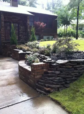 Hometown Lawns Landscape Management - Tree & Shrub Care in Jonesboro, AR
