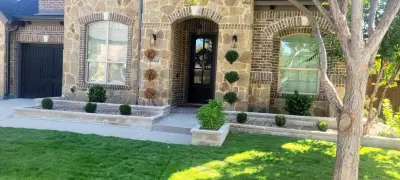 Serví Contruction Jiménez LLC - Fence Installation in Denton, TX