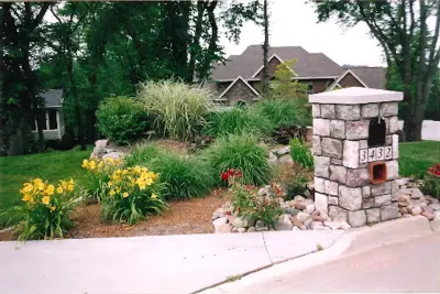 Lounsbury Landscaping Sand & Gravel - Landscape Construction in West Des Moines, IA