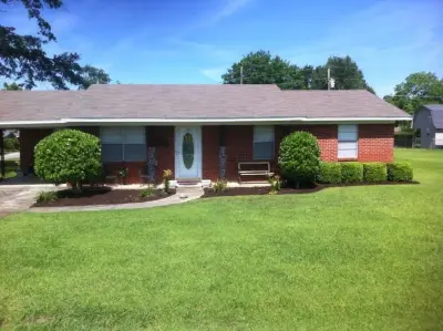 AAA Lawn Care, LLC - Tree & Shrub Care in Amory, MS