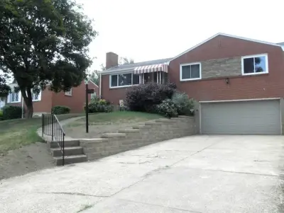Grandscapes Landscape and Construction LLC - Tree & Shrub Care in Pittsburgh, PA