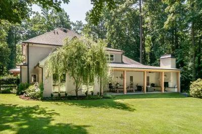 Contemporary Outdoor Living Area — Home Renovation & Remodeling Services project by Innovative Design Build