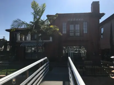 Constantine Construction - Siding & Exterior Remodeling in Lakewood, CA