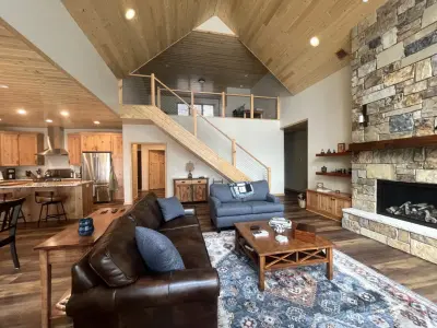 Dahl Construction Co - Flooring Installation Services in Washburn, WI