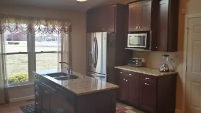 Brown's Kitchen D — Kitchen Remodeling project by Lisa McCoy, Lowe's Home Improvement