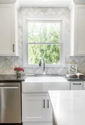 SLEEK AND TIMELESS EAST COBB KITCHEN — Kitchen Remodeling project by Rosa Moreno Kitchens