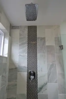Light Shaker Main Bathroom — Kitchen Remodeling project by Remodeling And Painting Experts Inc.