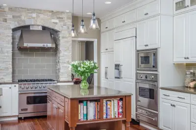 Living Large - Grand Prize Winner of Alaska's Best Kitchens — Kitchen Remodeling project by K&W Interiors