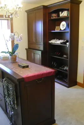 MMR Closet — Kitchen Remodeling project by Dana Langreck, CKD