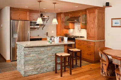 Sunriver Condominium Renovation — Kitchen Remodeling project by Kathleen Donohue, Neil Kelly Co.