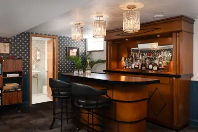 1930s Art Deco Lounge — Kitchen Remodeling project by Tricia Hauser Tidemann