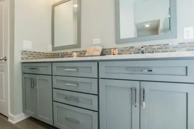 8 Mile Primary Bathroom — Kitchen Remodeling project by Ashley Dubyak