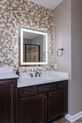 Enhancing Details - Hotel Style En Suite — Kitchen Remodeling project by Lisa Stewart Design