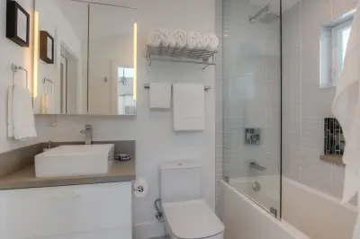 Architrave Interiors - Bathroom Remodeling in Santa Monica, CA