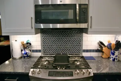 Strong Marine — Kitchen Remodeling project by Distinctive Designs For Kitchens And Baths