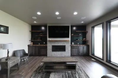 Lindsay Smith - Interior Design & Decorating in Breckenridge, MN