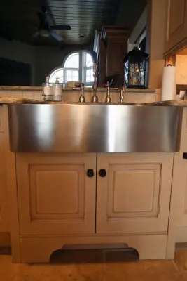 Copper Hood and Downsview Cabinetry Enhance Classic Design — Kitchen Remodeling project by Classic Cupboards, Inc
