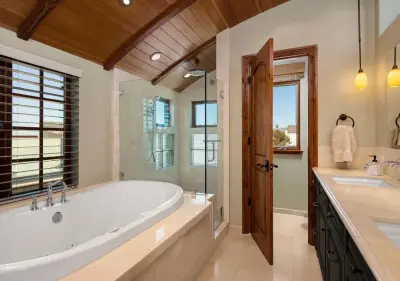Design Moe Kitchen & Bath / Heather Moe designer - Custom Cabinets & Cabinetry in Escondido, CA